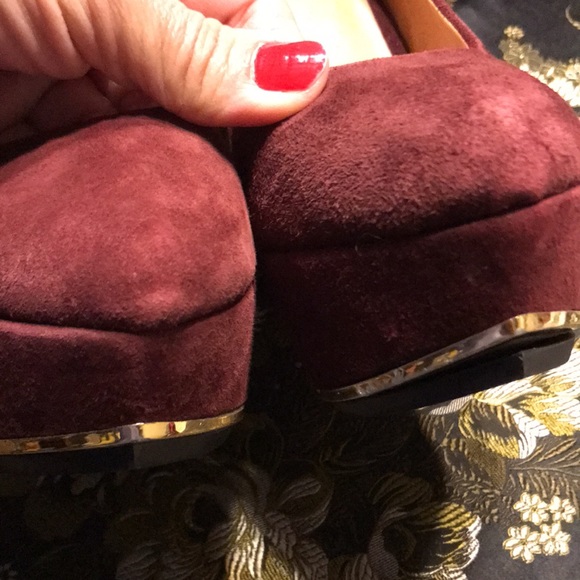 L.A.M.B Burgundy Suede Pumps - Picture 4 of 12